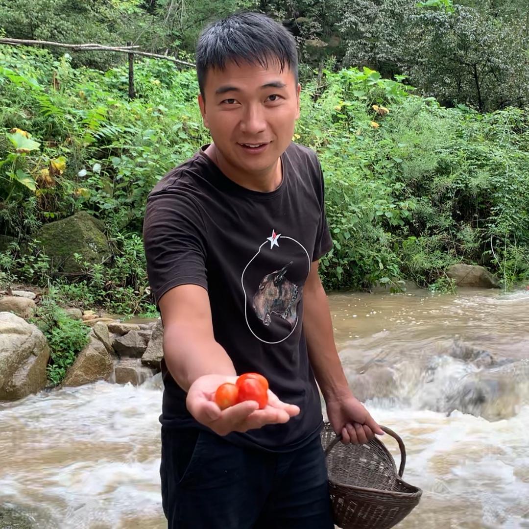 大山里的小郭头像
