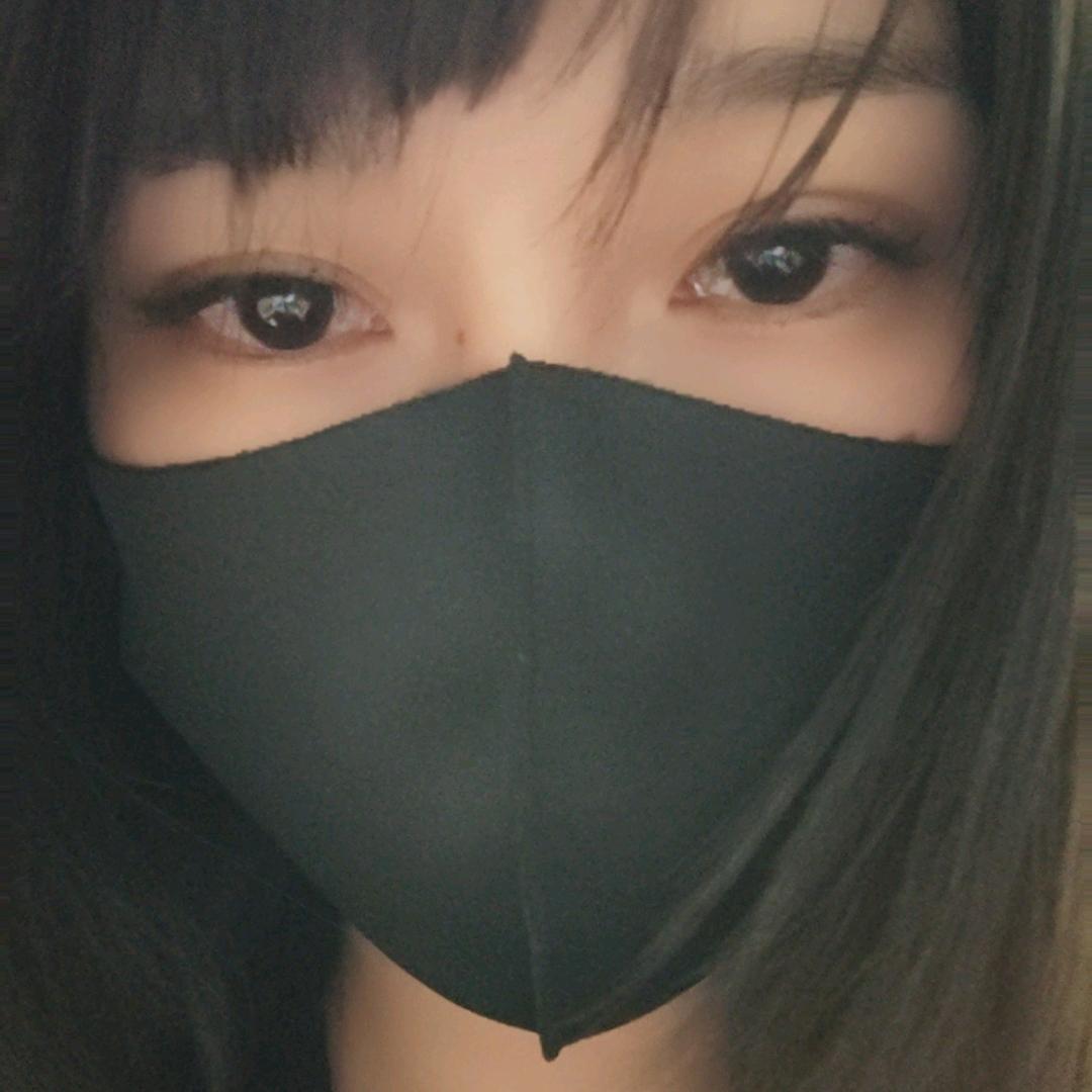 两碗抄手💚❤️💛头像